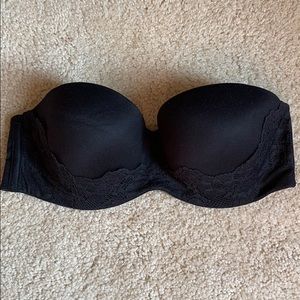 Body by Victoria’s Secret multi-way strapless bra
